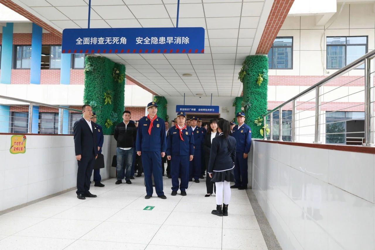 觀摩現(xiàn)場.jpg 觀摩現(xiàn)場.jpg