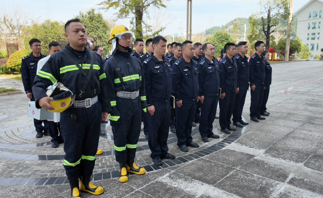 消防演練現(xiàn)場(chǎng).png 消防演練現(xiàn)場(chǎng).png